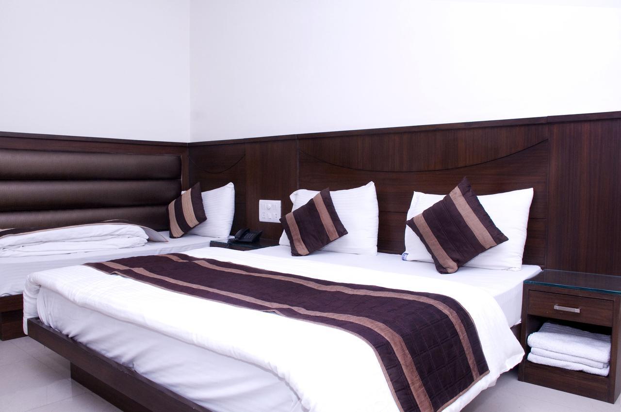 Hotel Usa Yeni Delhi Dış mekan fotoğraf